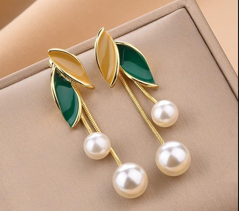 Pearl Earring
