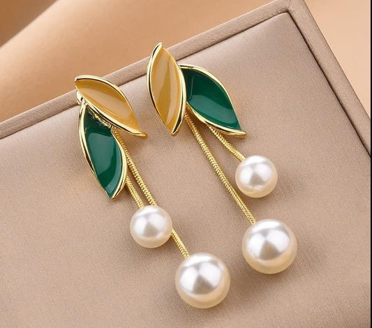 Pearl Earring